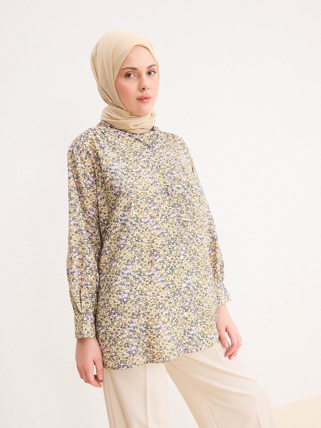 

DeFacto Women Opaque Printed Casual Shirt, Yellow