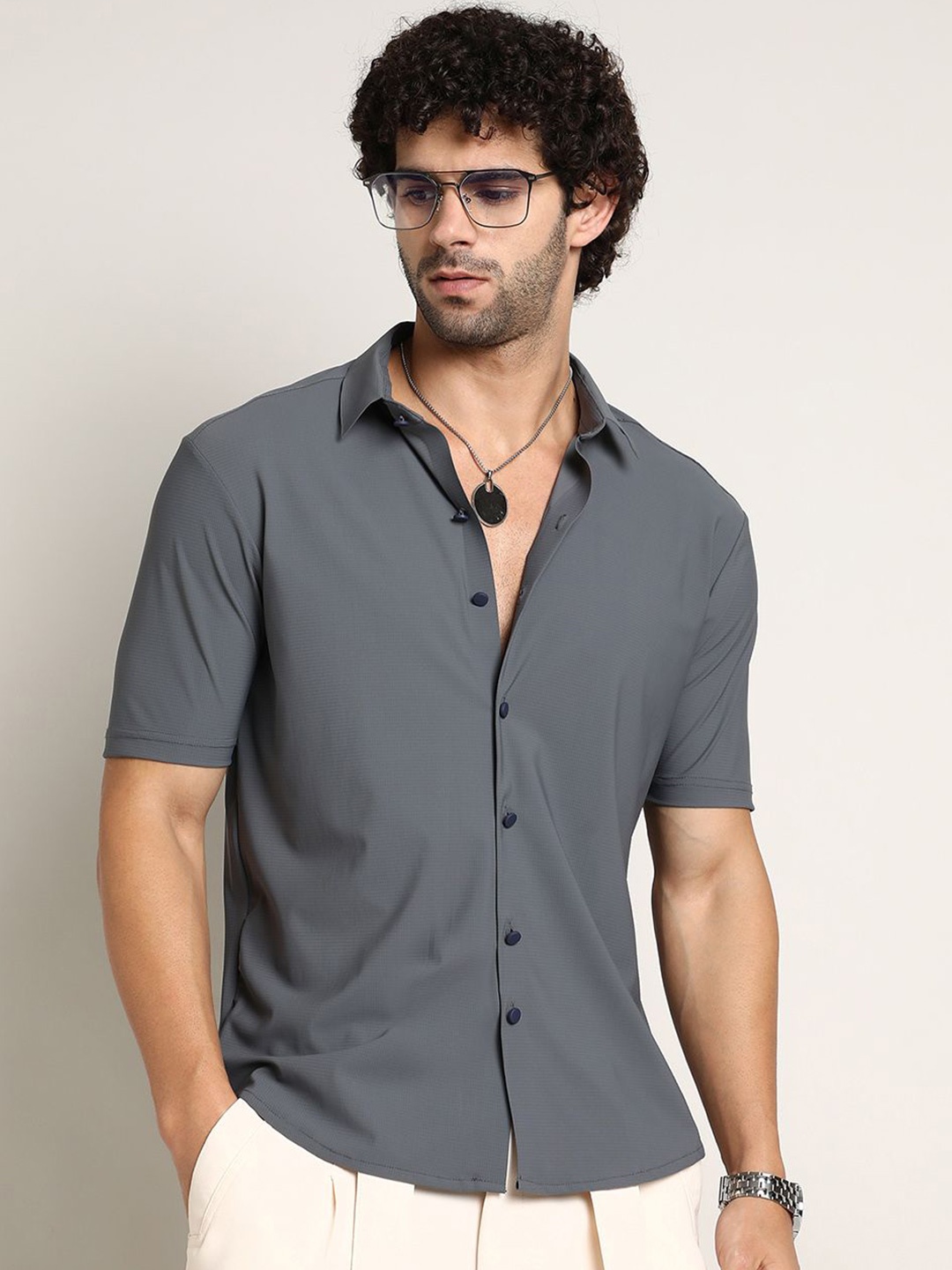 

Campus Sutra Men Comfort Opaque Casual Shirt, Grey