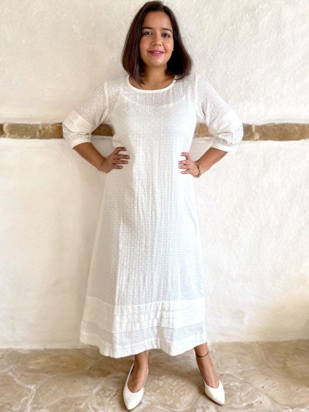 

Label Tanvee Round Neck Cotton Midi Dress, White