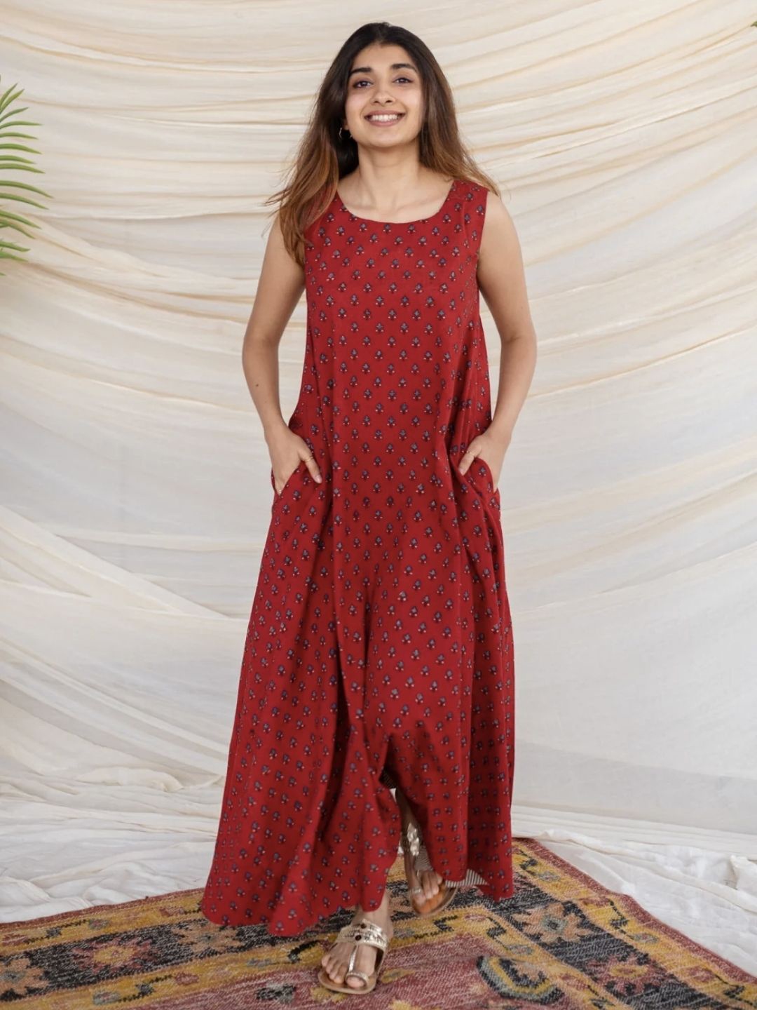

THE INDIAN ETHNIC CO Floral Print A-Line Maxi Dress, Red
