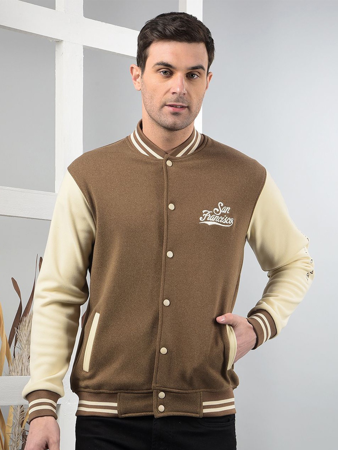 

COBB Men Printed Colourblocked Sweatshirt, Brown