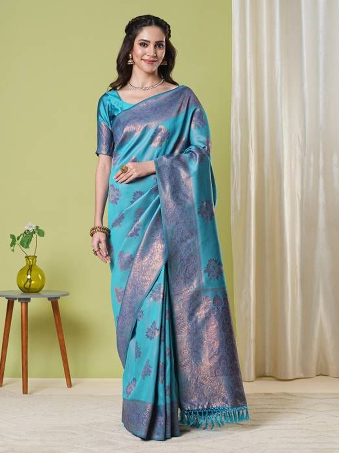 

HI FI NX Floral Woven Design Zari Saree, Blue