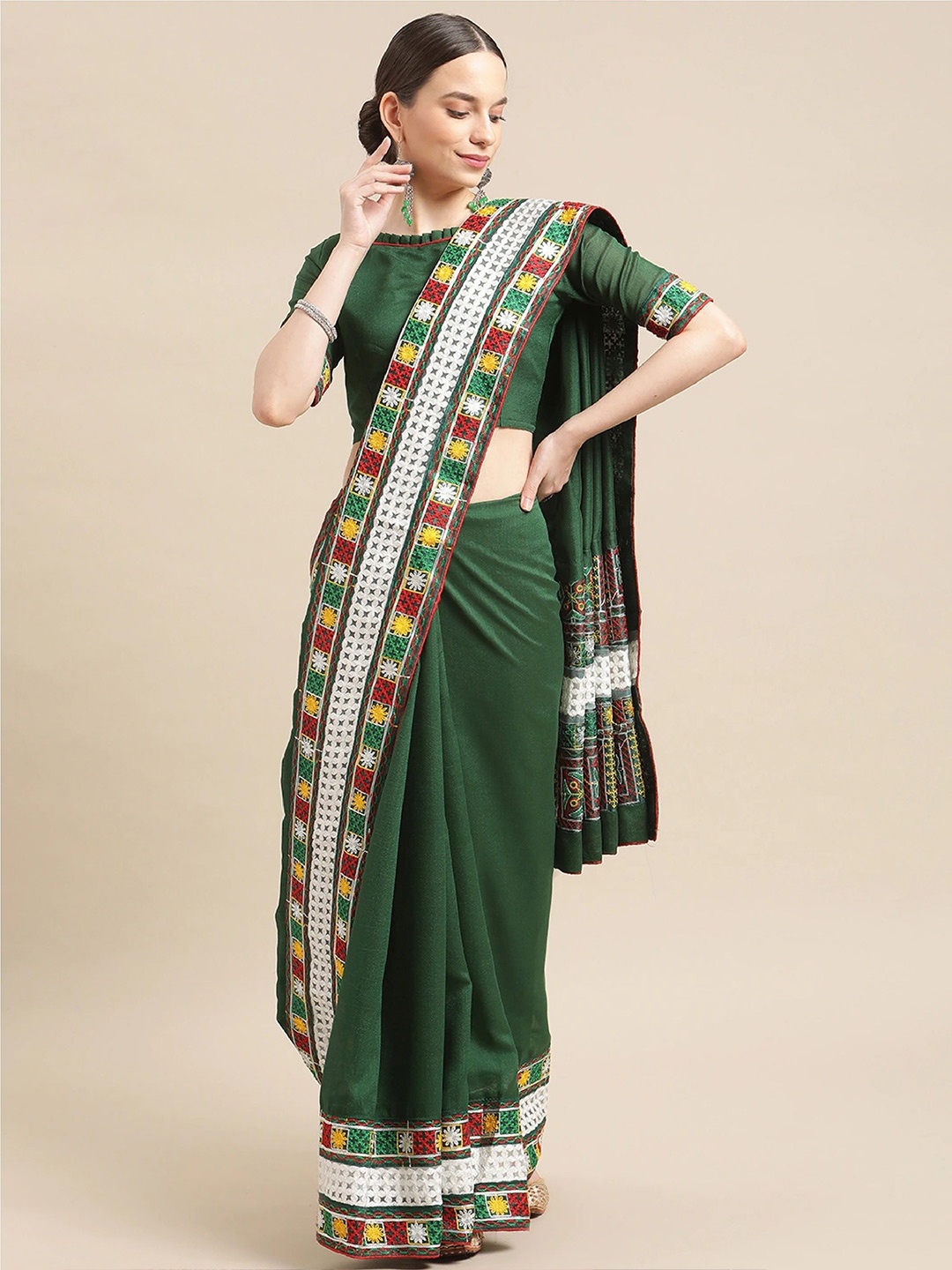 

DIVASTRI Kutchi Embroidery Art Silk Saree, Green