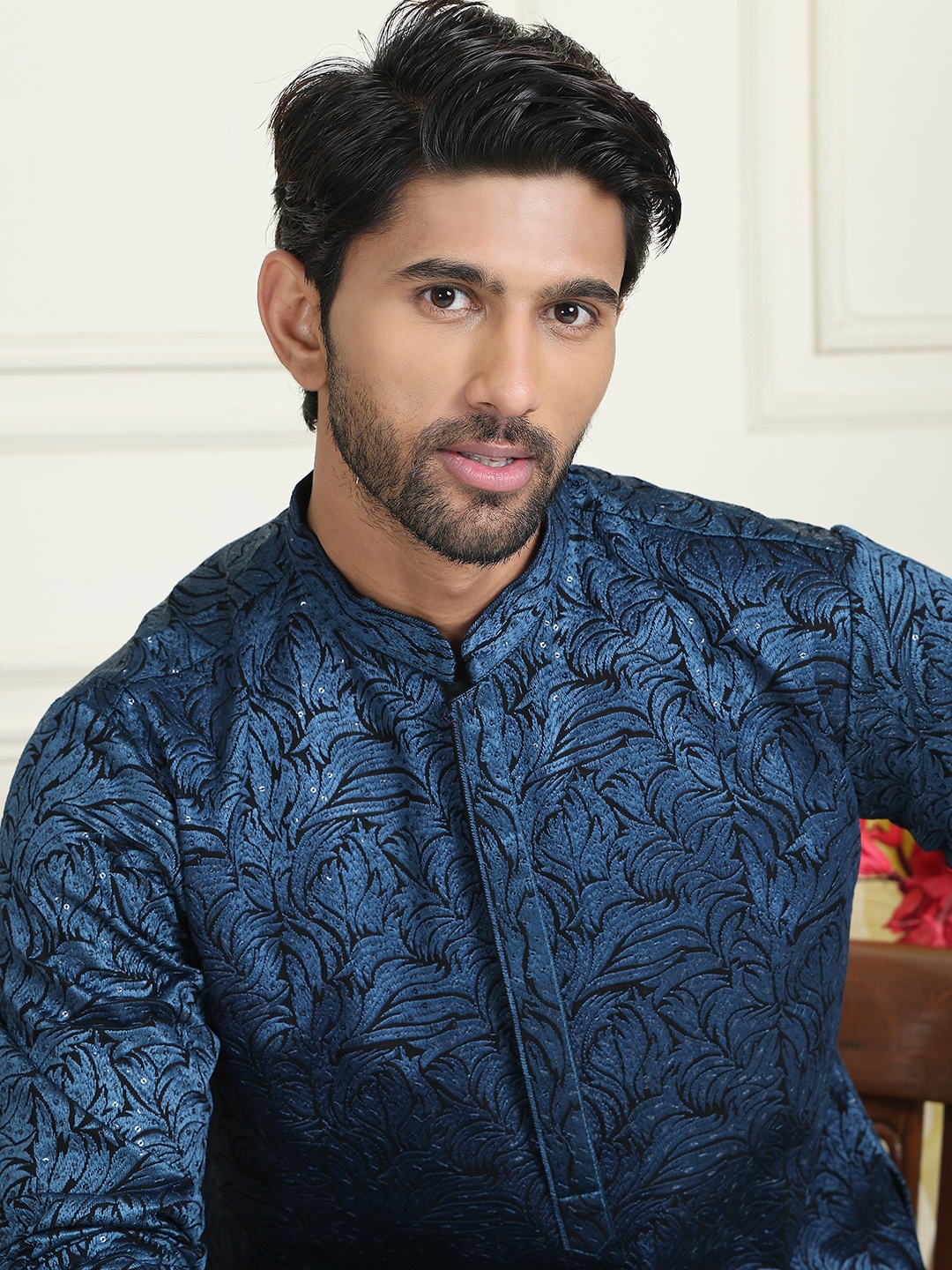 

Jompers Floral Embroidered Mandarin Collar Straight Kurta With Pyjamas, Blue