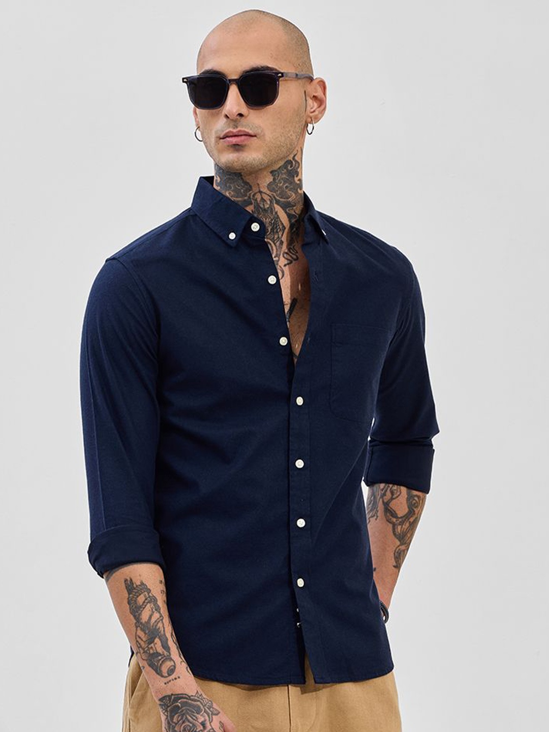 

Snitch Men Classic Slim Fit Button-Down Collar Solid Cotton Casual Shirt, Navy blue