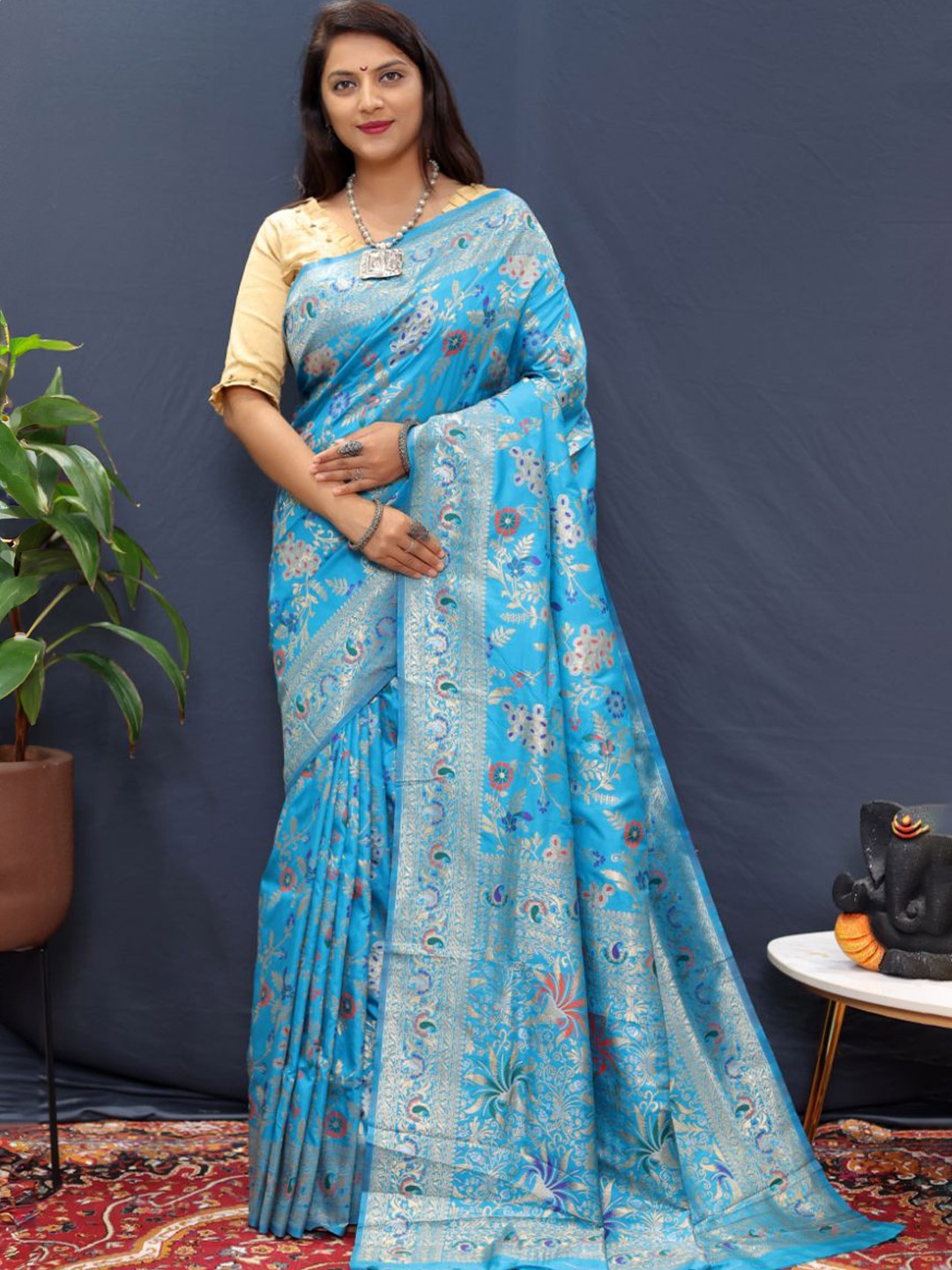 

amirat Woven Design Zari Pure Silk Banarasi Saree, Turquoise blue