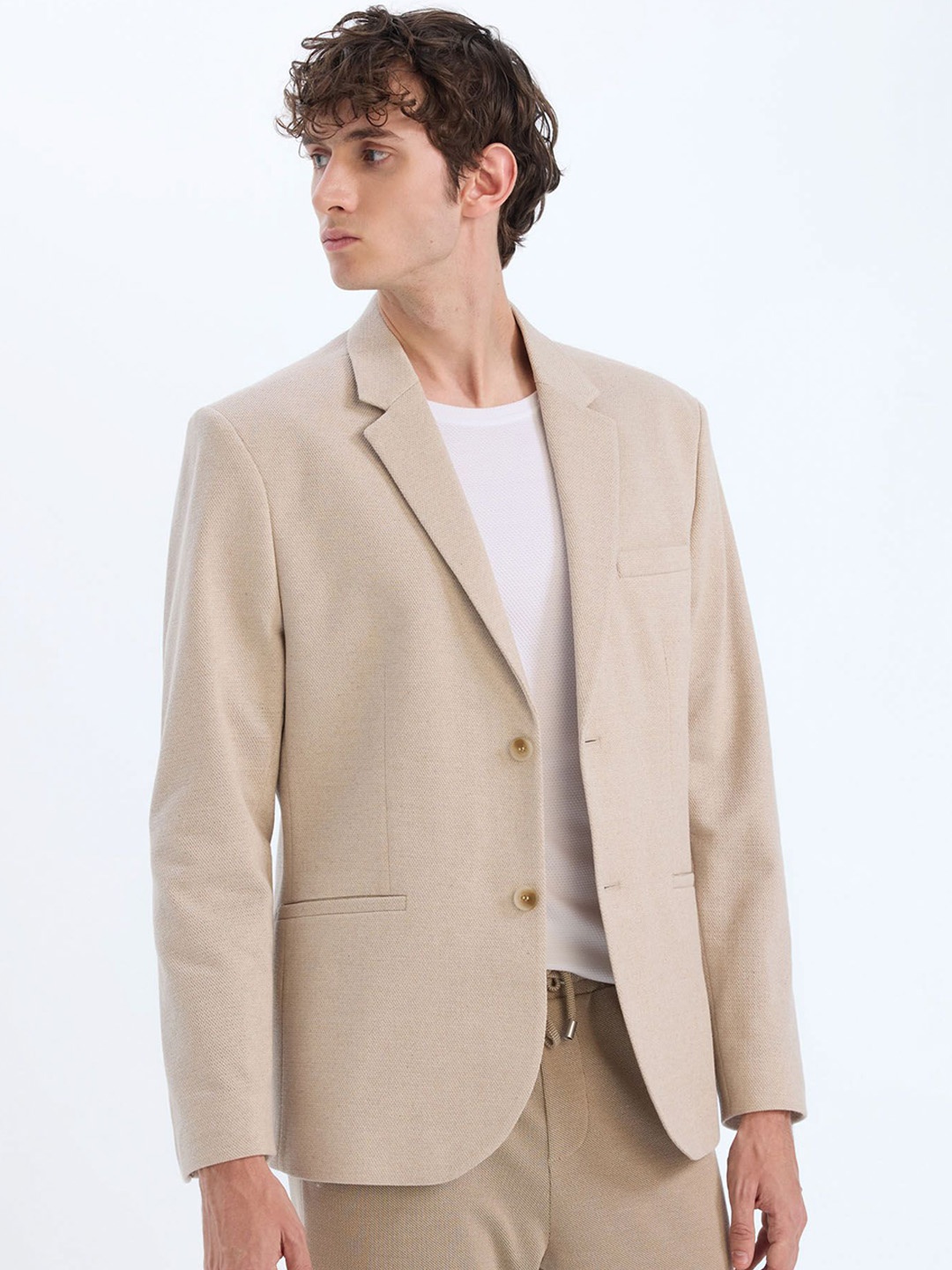 

DeFacto Regular Fit Notched Lapel Collar Single Breasted Formal Blazer, Beige