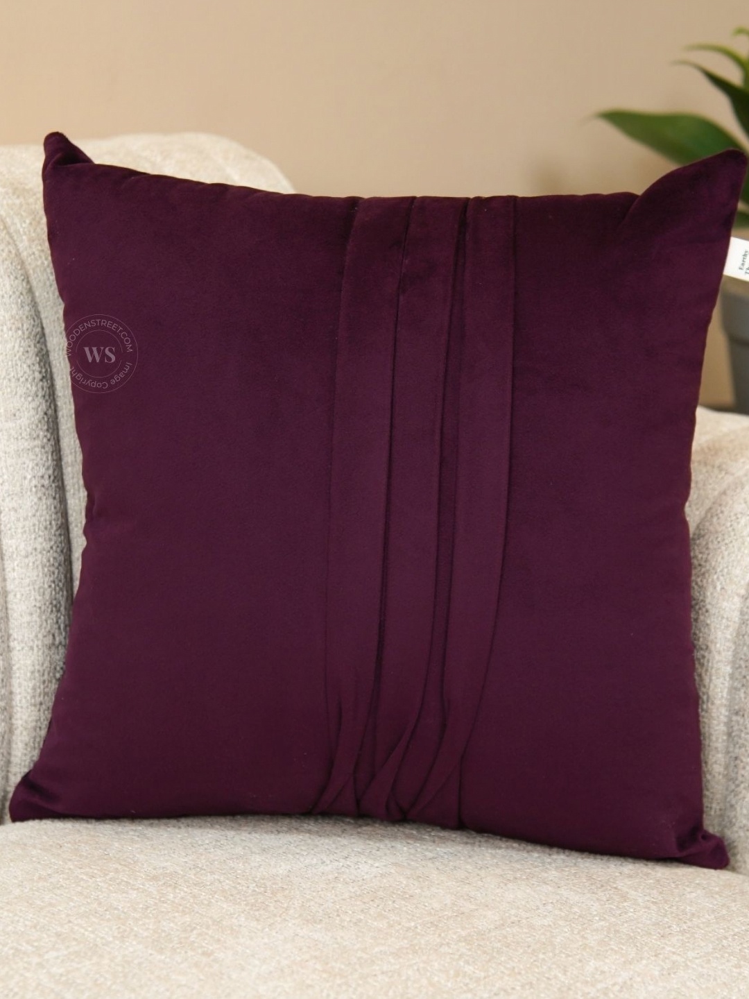 

WOODEN STREET Purple Velvet Square Cushion Covers