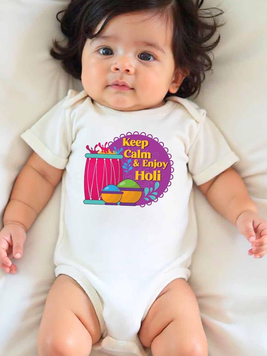 

KNITROOT Infants Keep Clam & Enjoy Holi Printed Bodysuit, White