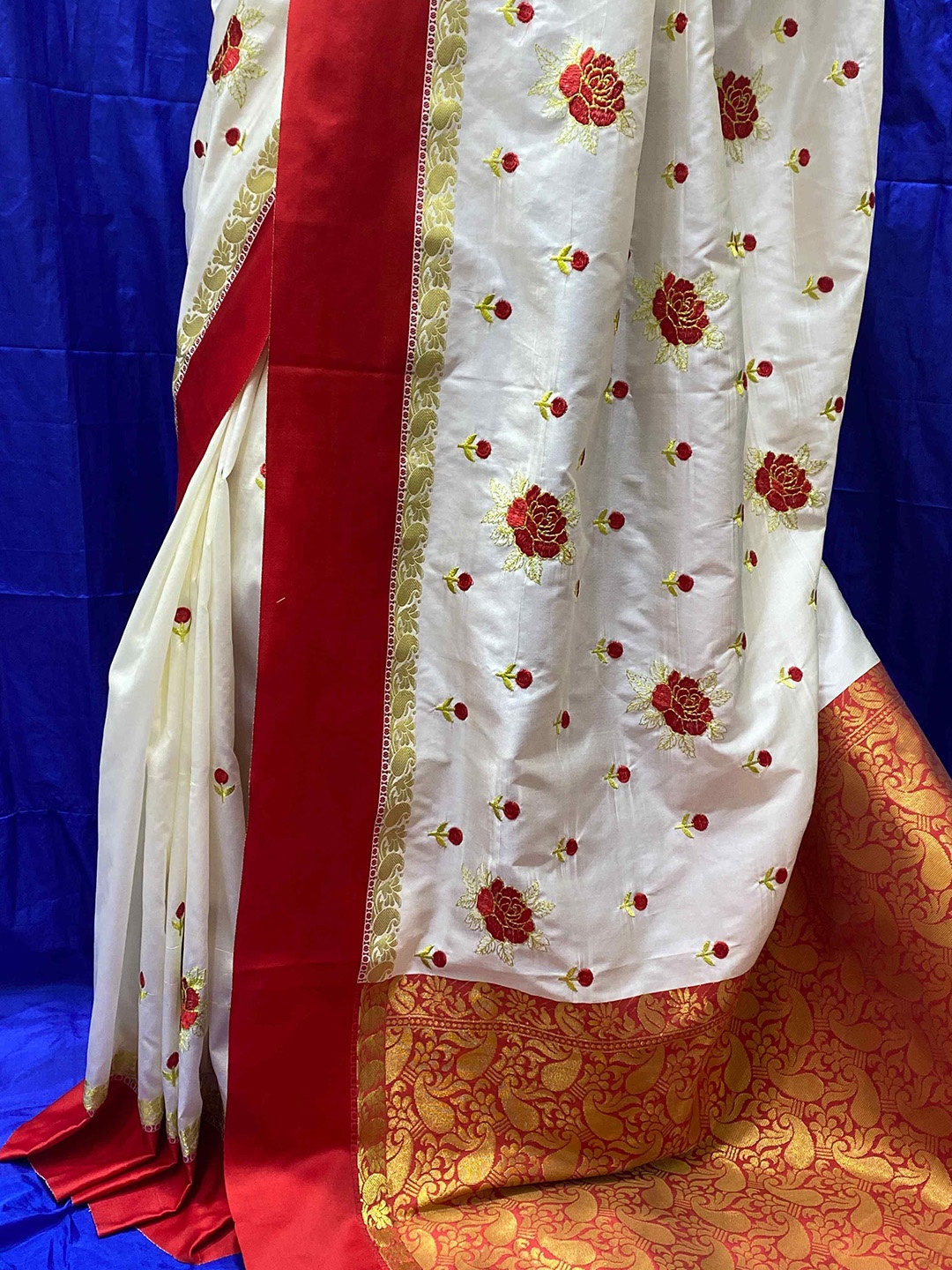 

Shopeezy Tex Fab Woven Design Zari Kanjeevaram Saree, White