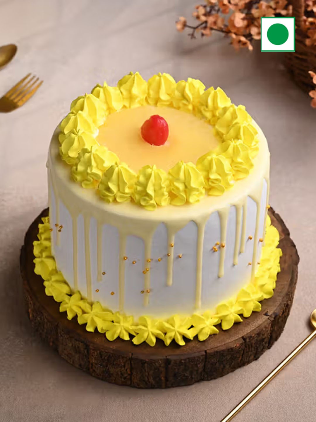 

Floweraura Tropical Pineapple Flavour Eggless Round Shape Bliss Cake-1Kg, Yellow