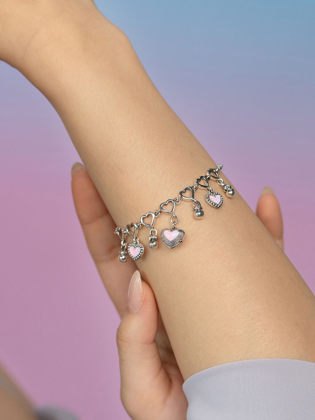 

SHAYA Women Bring in the Memories 925 Sterling Silver Heart Link Bracelet