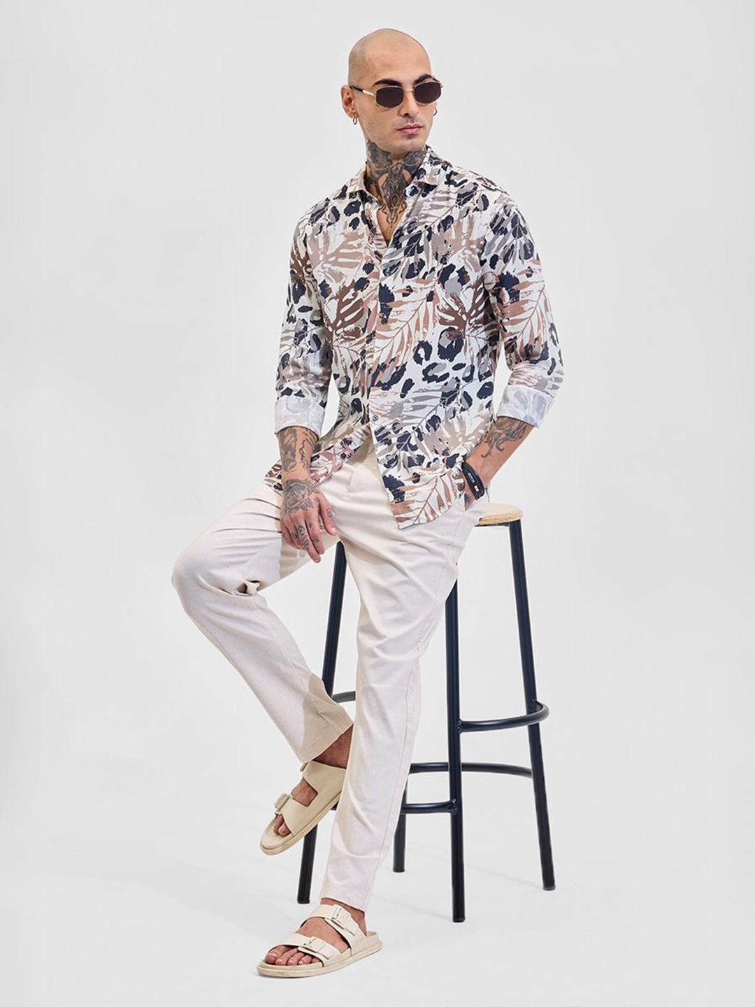 

Snitch Men Slim Fit Opaque Printed Casual Shirt, Beige