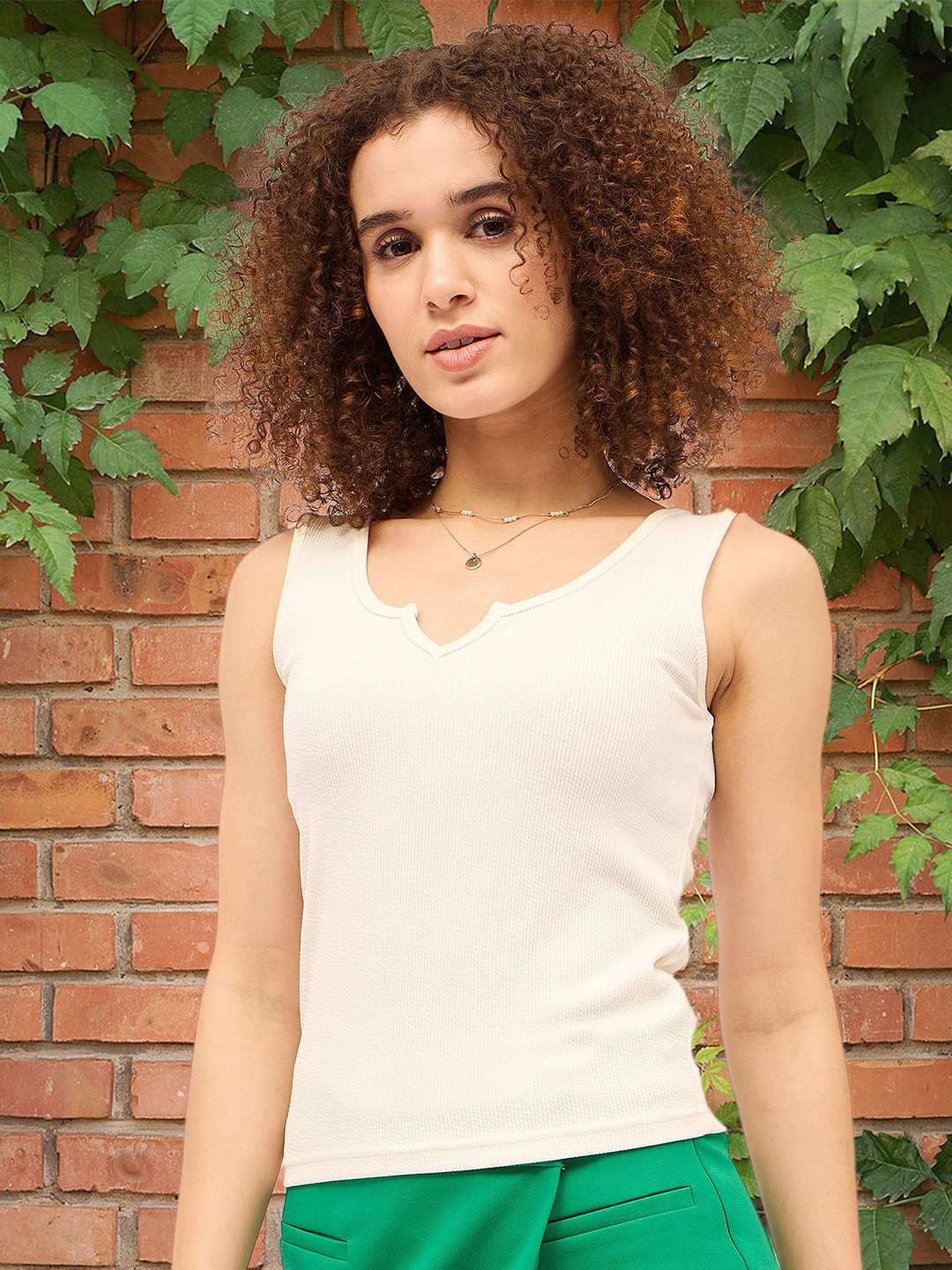 

DressBerry Ribbed Sleeveless Top, White