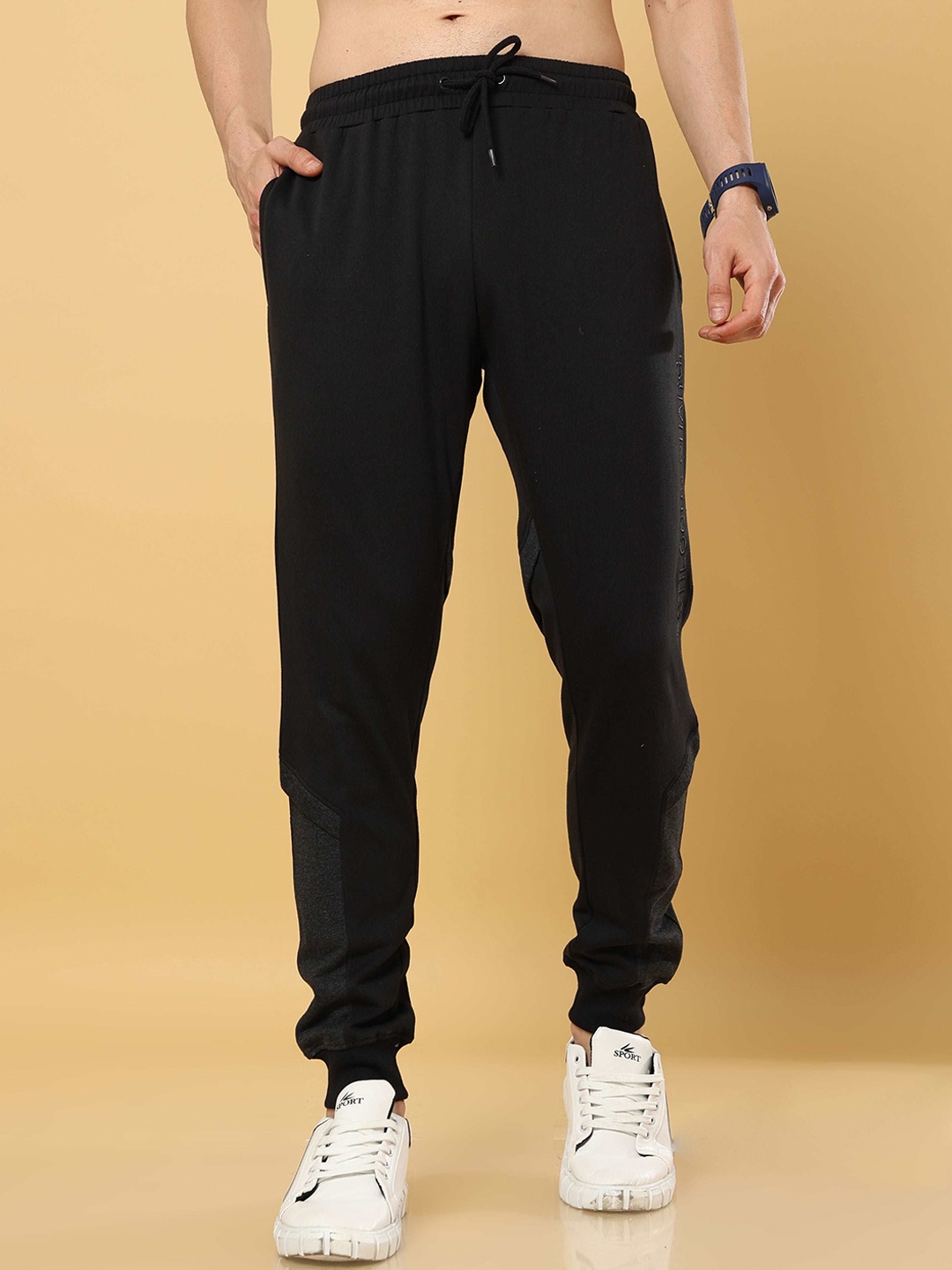 

Estilocus Men Nightstrider Mid-Rise Slim Fit Joggers Track Pant, Black