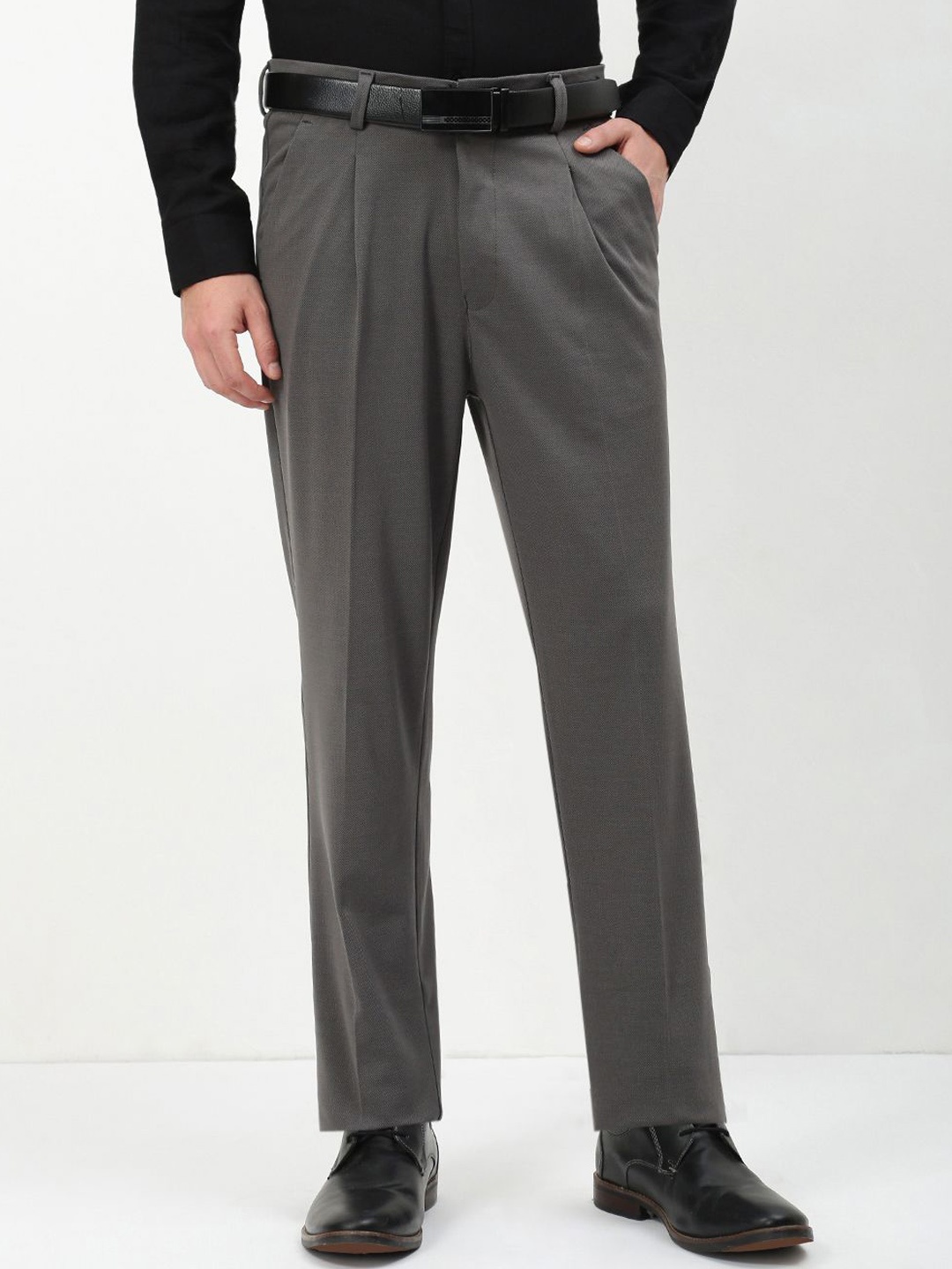 

SHOWOFF Men Comfort Low-Rise Pleated Formal Trousers, Grey