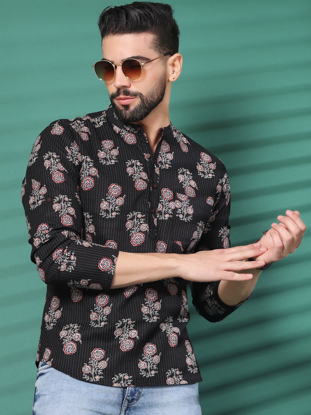 

Sangria Black Floral Printed Mandarin Collar Cotton Short Kurta