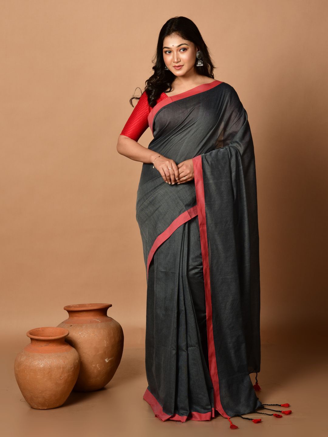 

HOUSE OF ARLI Pure Cotton Saree, Grey
