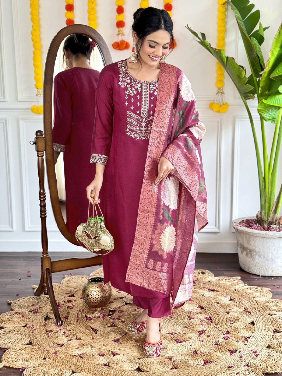 

choiceit Floral Embroidered Sequinned Chanderi Silk Kurta With Trouser And Dupatta, Maroon