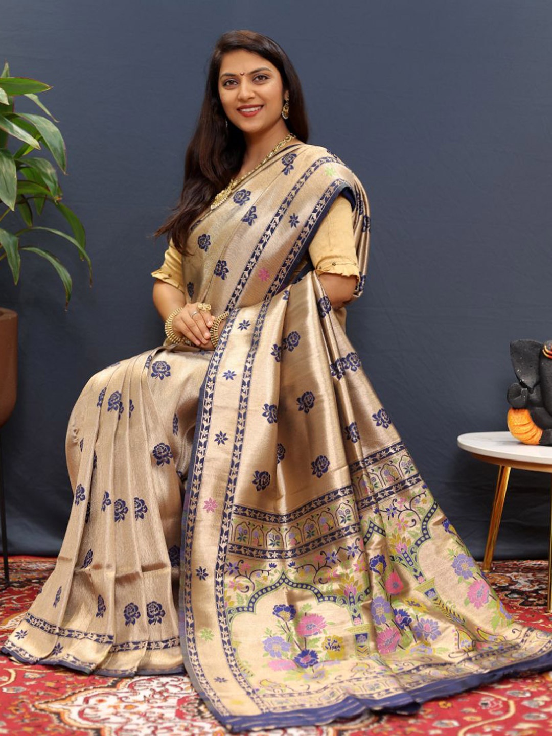

amirat Woven Design Zari Pure Silk Banarasi Saree, Beige