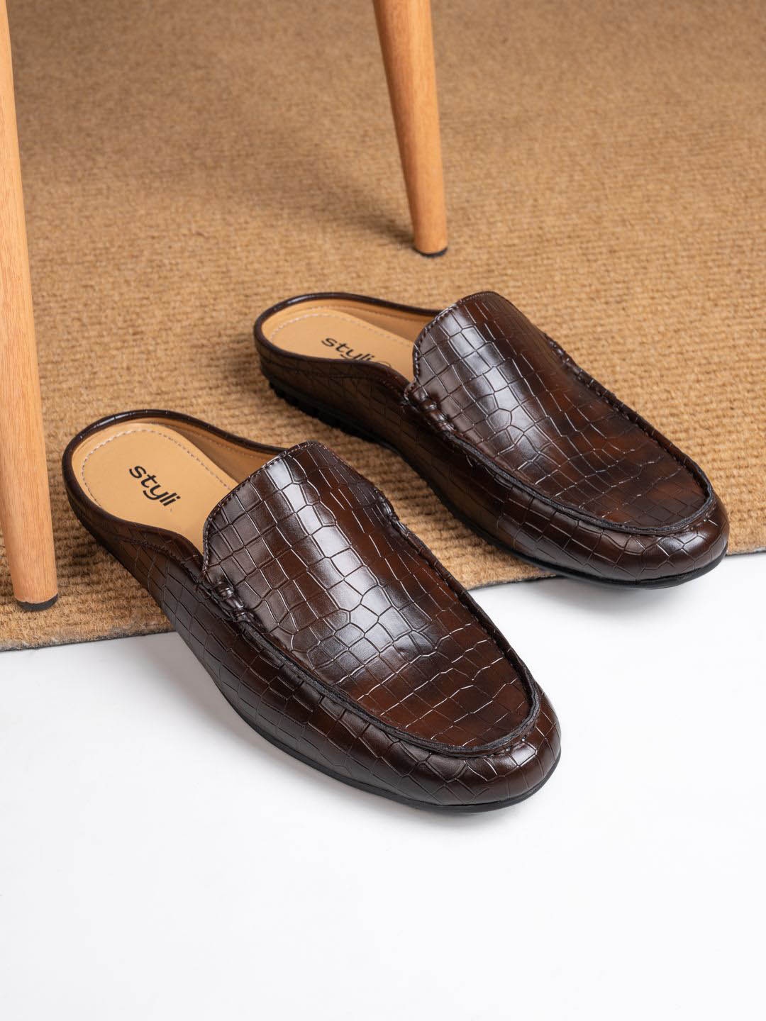 

Styli Men Faux Leather Textured Mules, Brown