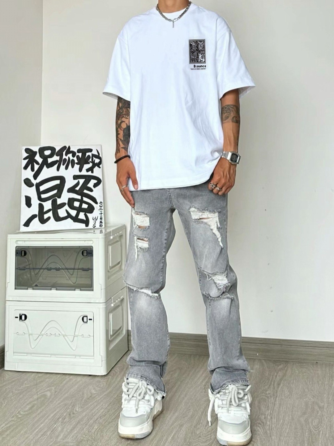

StyleCast x Revolte Men Printed Raw Edge T-shirt, White