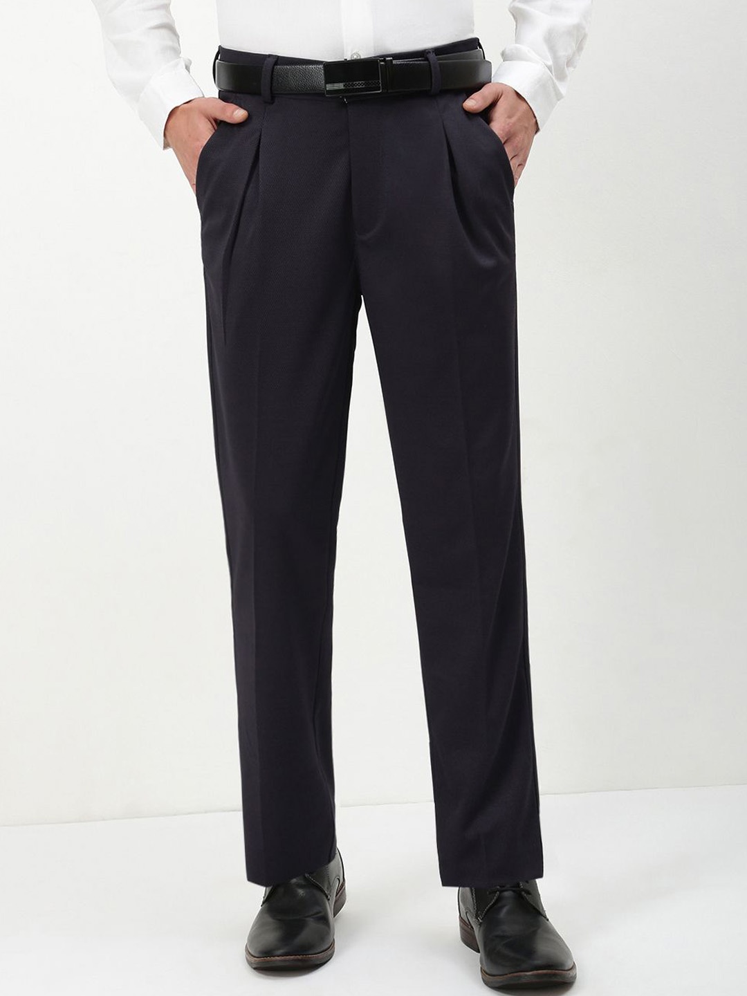 

SHOWOFF Men Comfort Low-Rise Pleated Formal Trousers, Navy blue