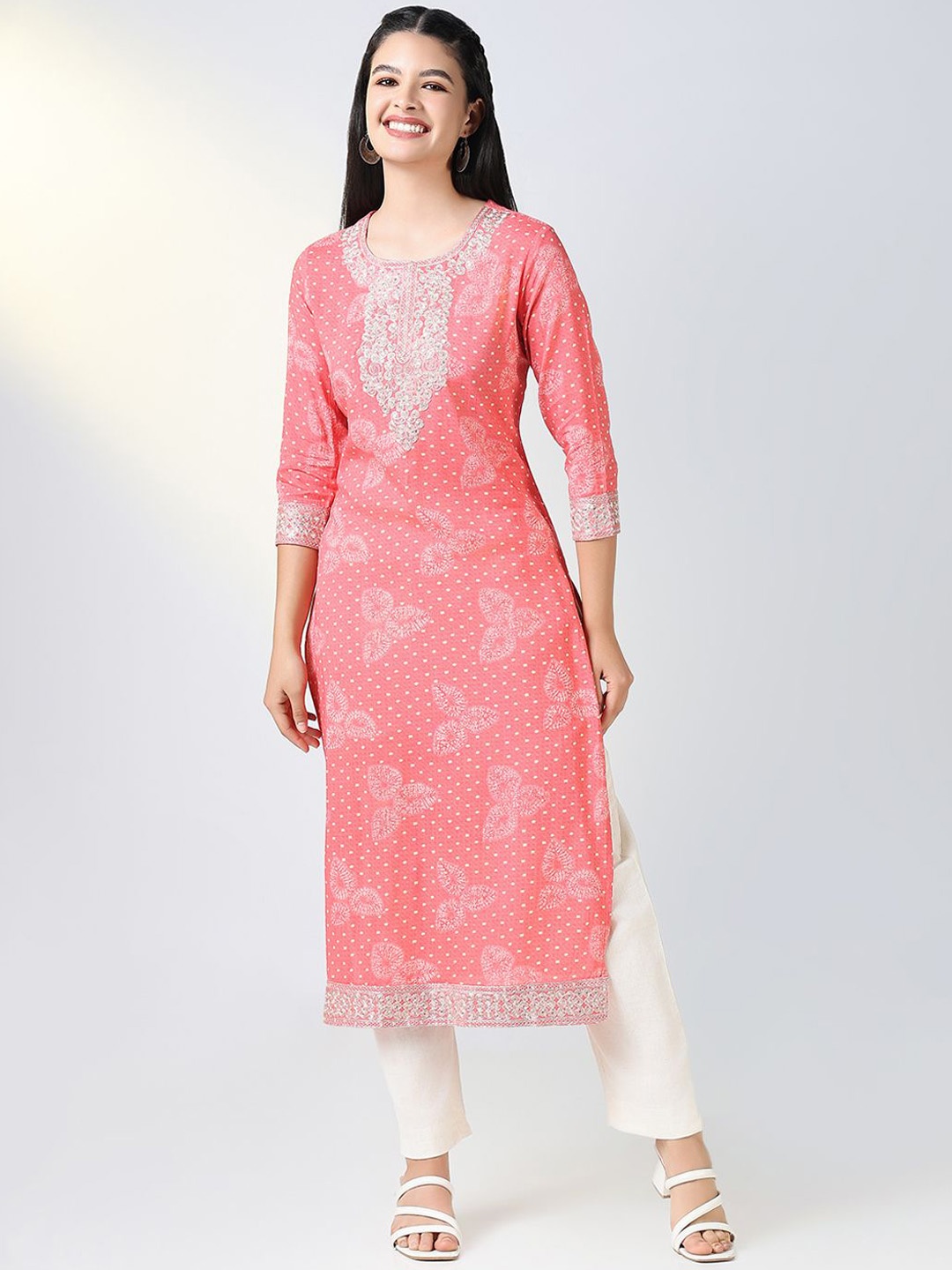 

SHOWOFF Ethnic Motifs Printed Round Neck Zari Straight Kurtas, Pink