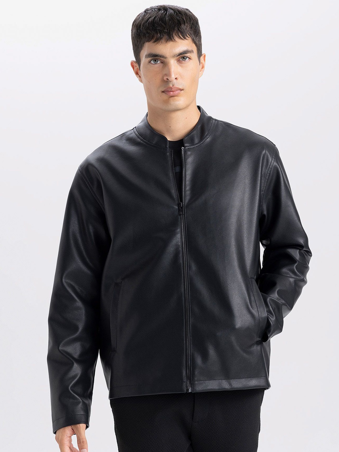 

DeFacto Men Mandarin Collar Solid Casual Leather Jacket, Black
