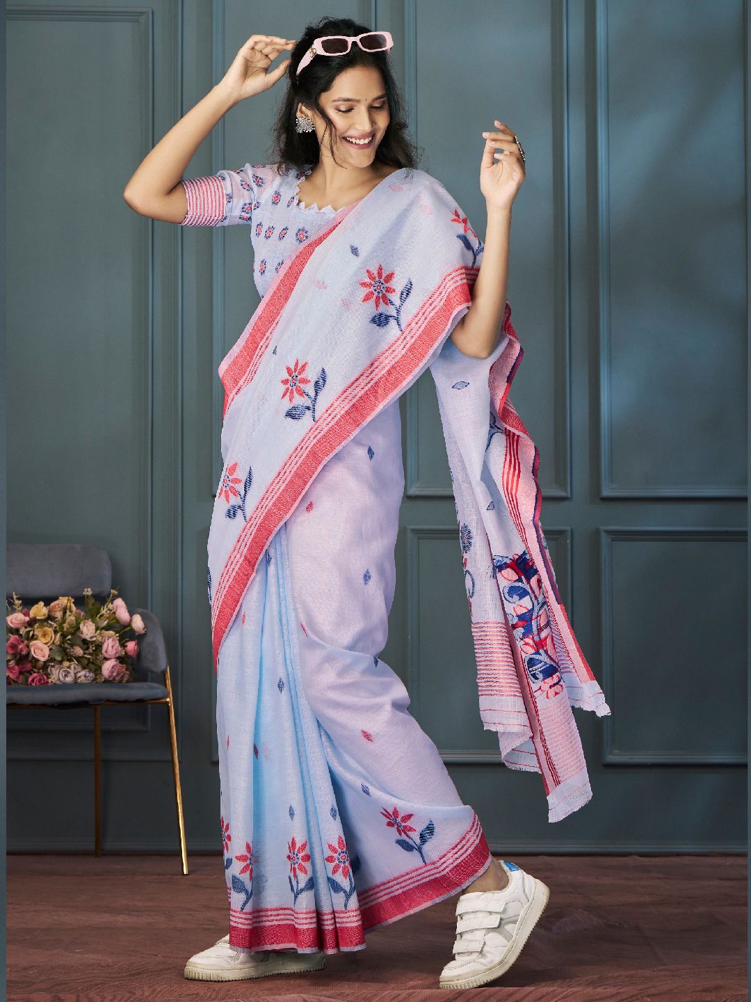 

LeeliPeeri Designer Floral Saree, Blue