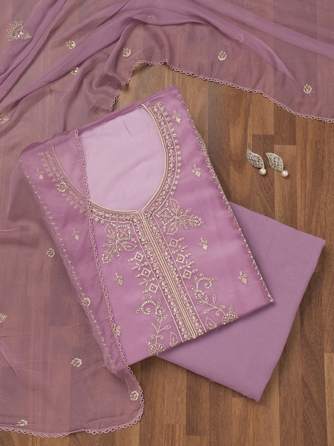 

Koskii Floral Embroidered Zariwork Tissue Unstitched Salwar Suit, Purple