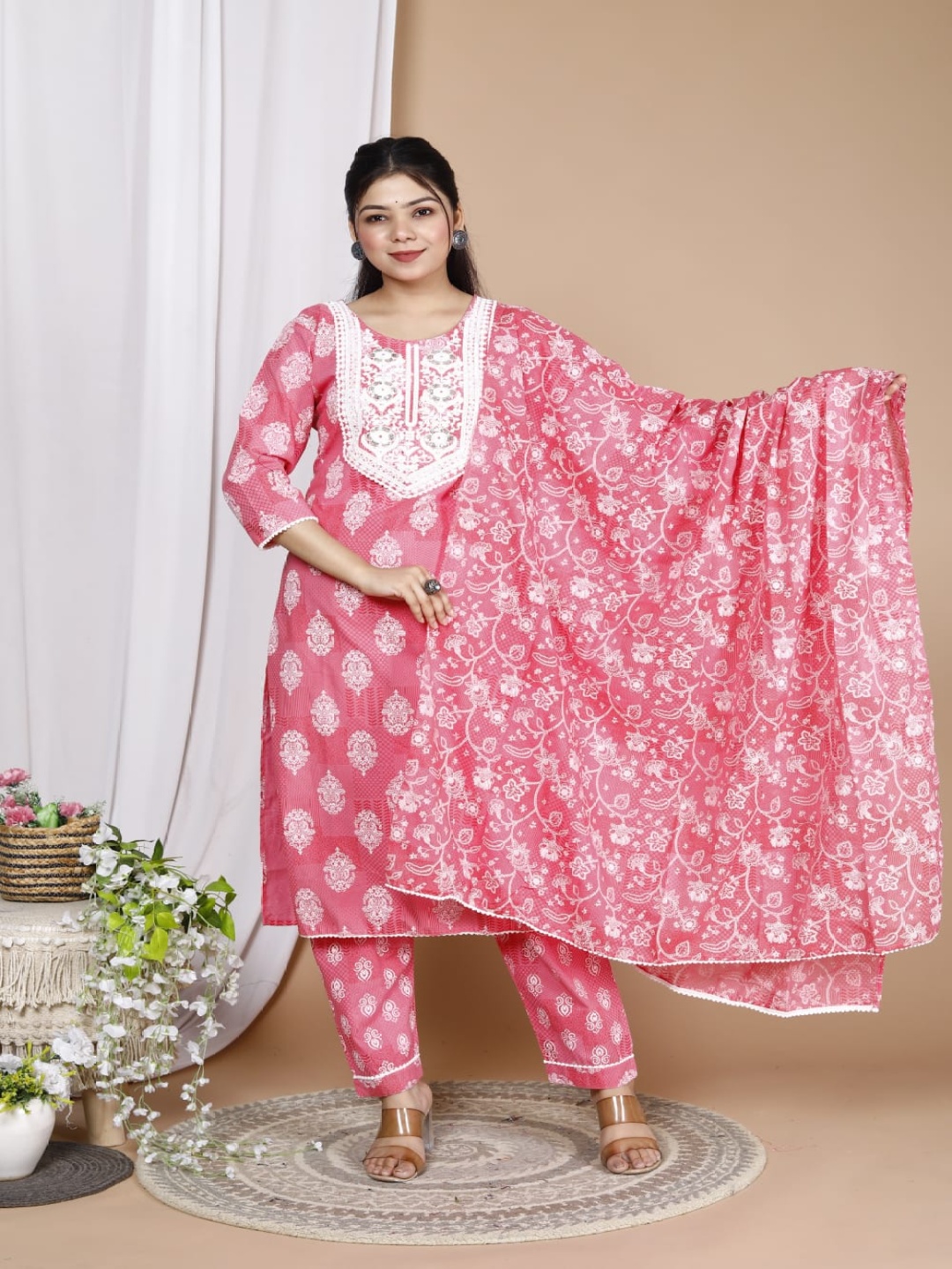 

MILAAV Women Floral Printed Regular Pure Cotton Kurti with Trousers & With Dupatta, Pink