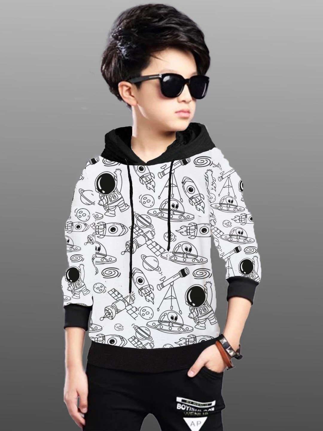 

Hadar Boys Printed Hooded Applique T-shirt, White