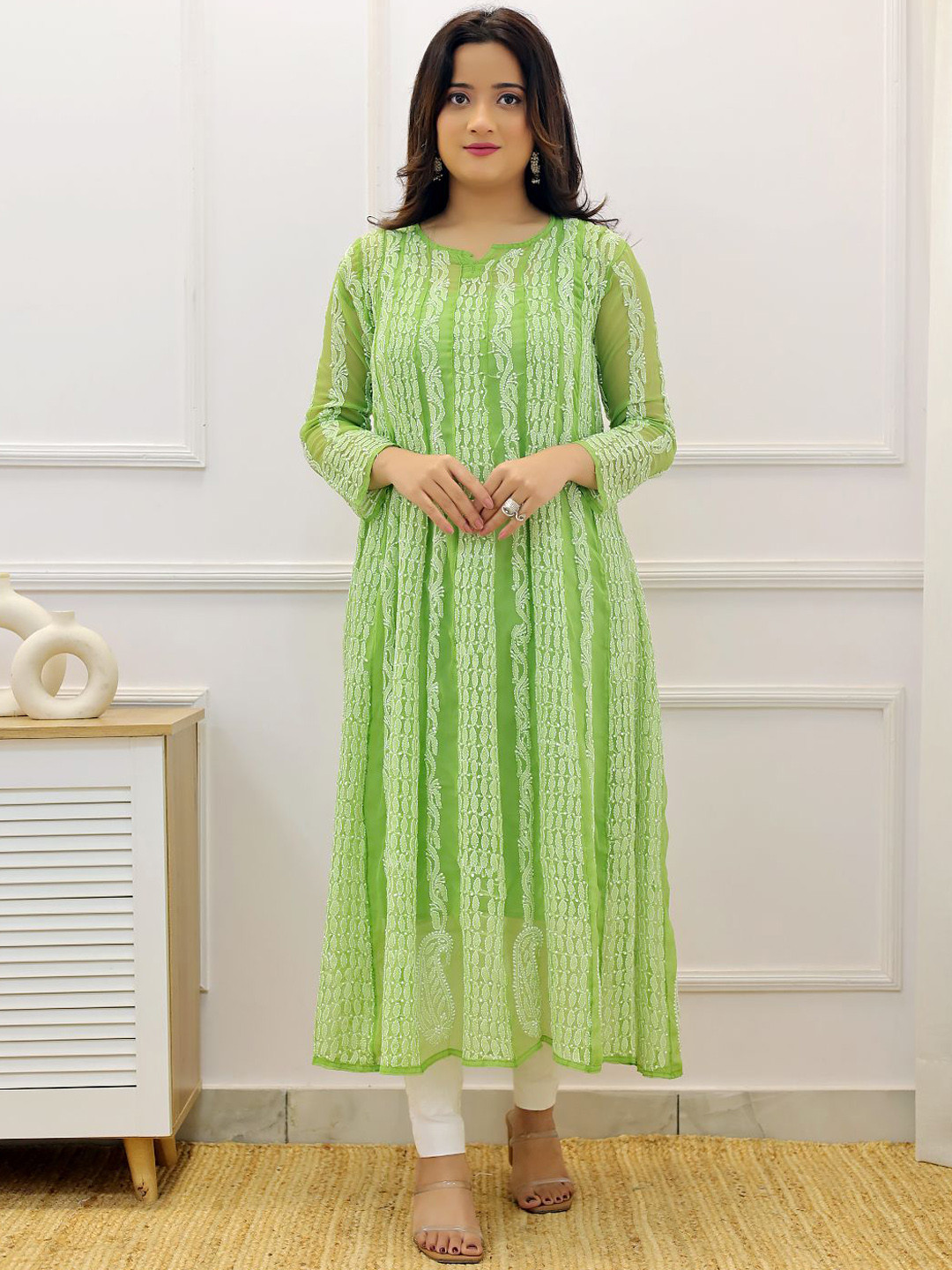 

The Chikan Label Women Ethnic Motifs Embroidered Chikankari Georgette Anarkali Kurta, Green
