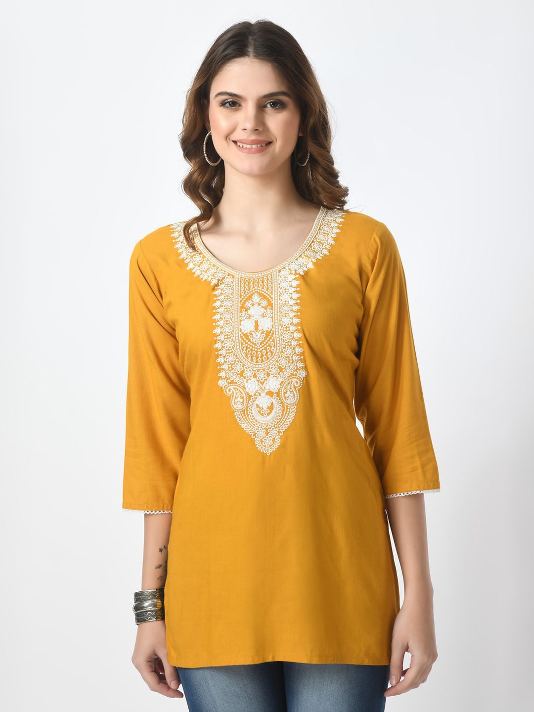 

LIBOZA Floral Embroidered Chikankari Chikankari Kurti, Mustard