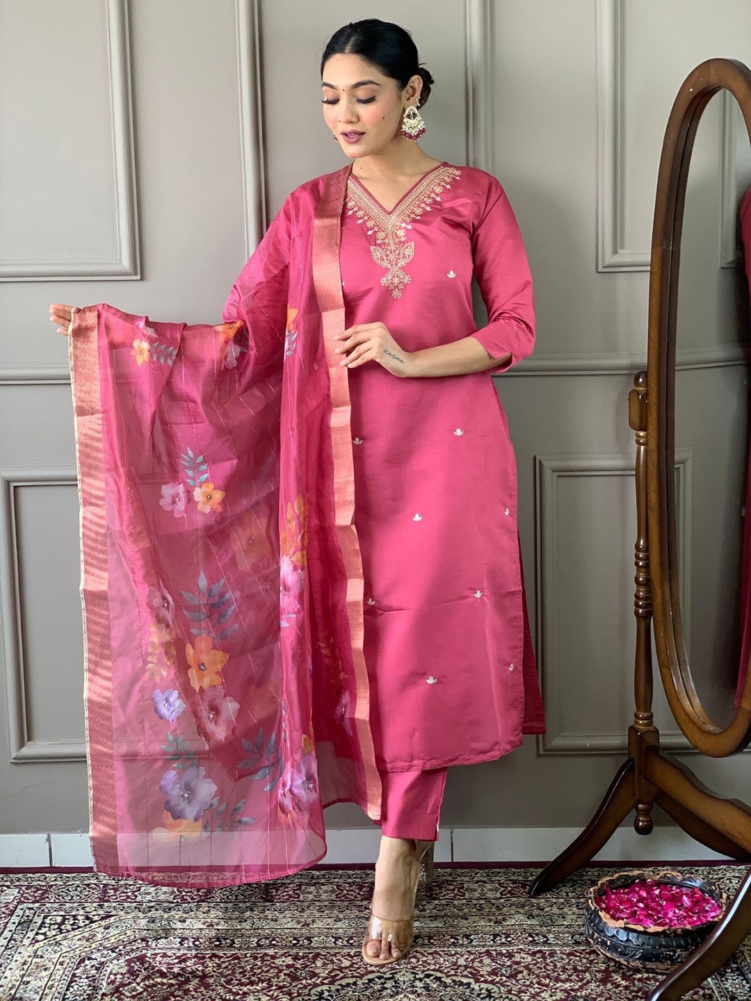 

ODETTE Floral Embroidered Thread Work Straight Kurta with Trousers & Dupatta, Pink