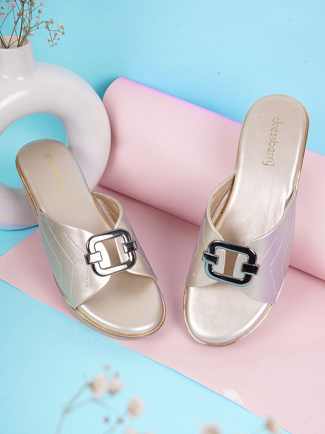 

DressBerry Women Wedge Heel Sandals, Gold