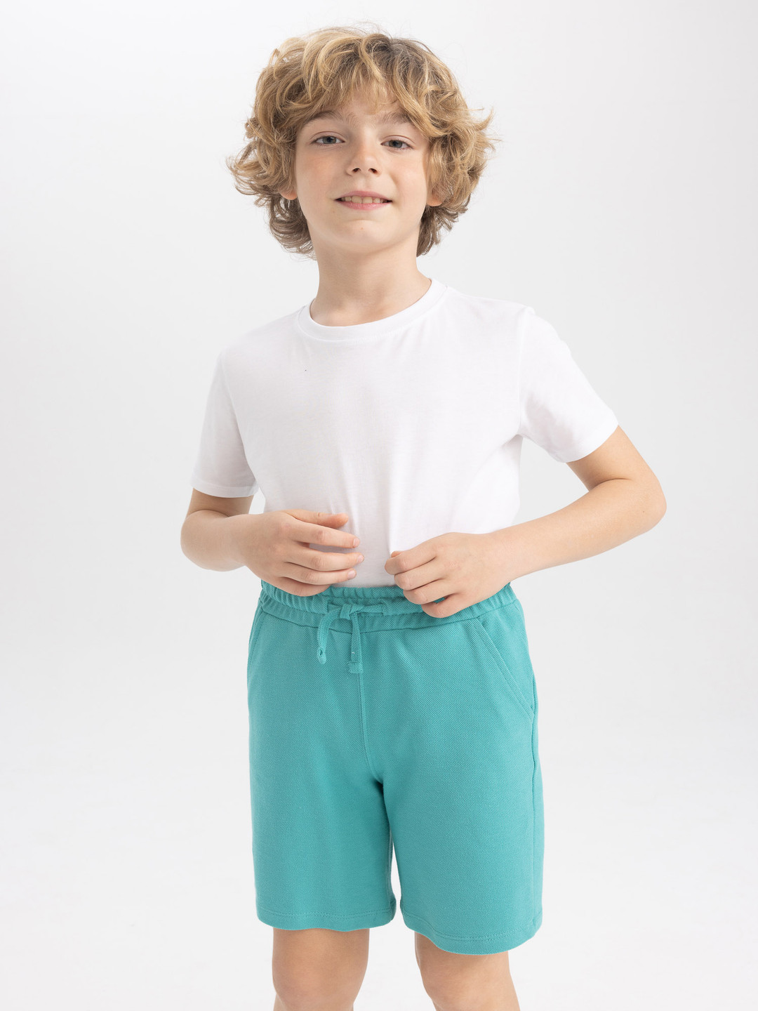 

DeFacto Boys Shorts, Na