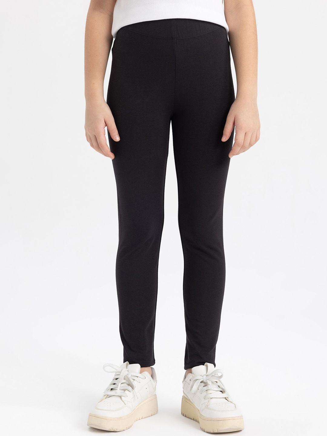 

DeFacto Girls Mid-Rise Ankle-Length Leggings, Black