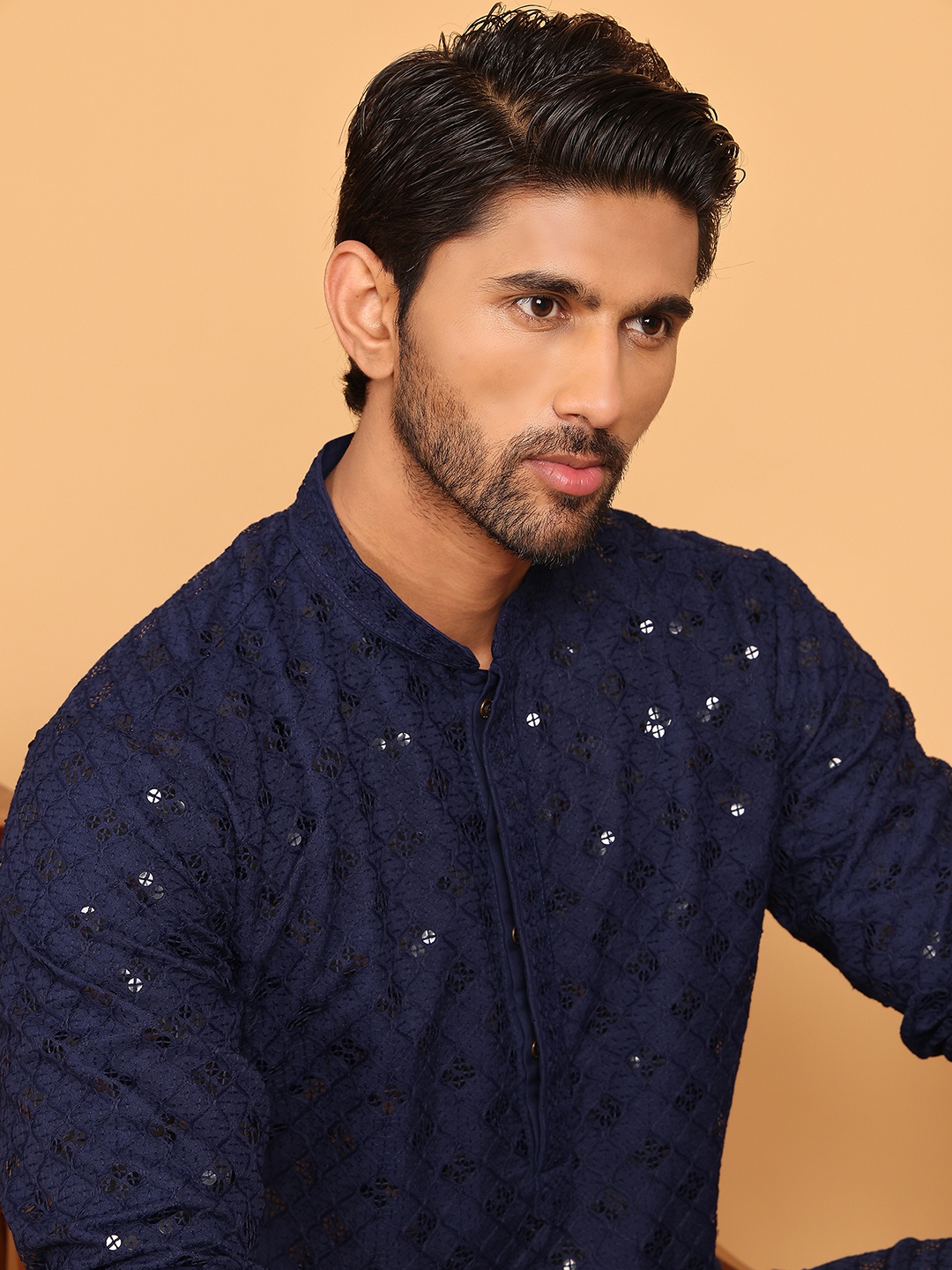 

Jompers Floral Embroidered Chikankari And Sequinned Work Straight Kurta With Pyjamas, Navy blue