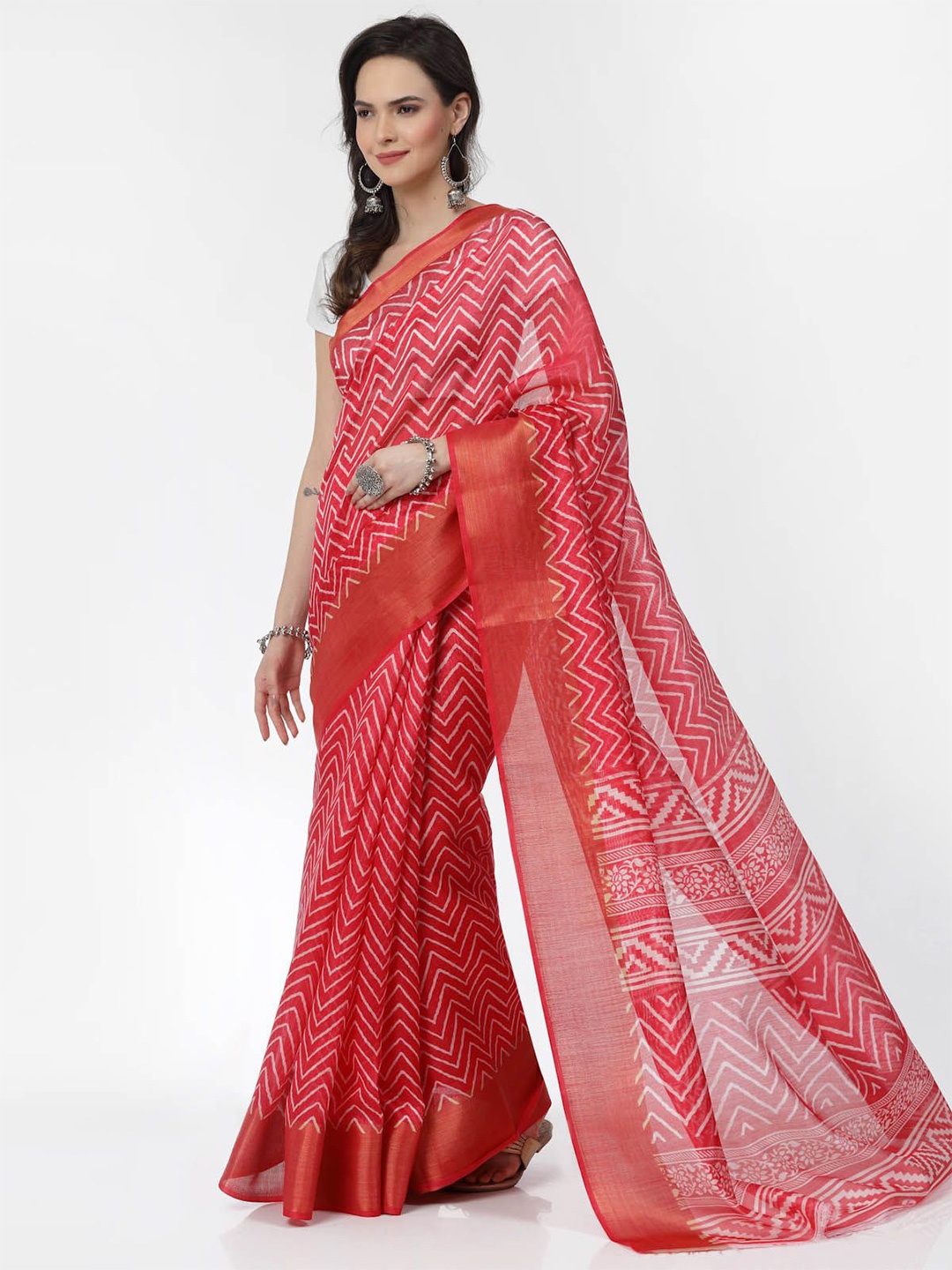 

RAJUL Zari Poly Georgette Ready to Wear Saree, Red