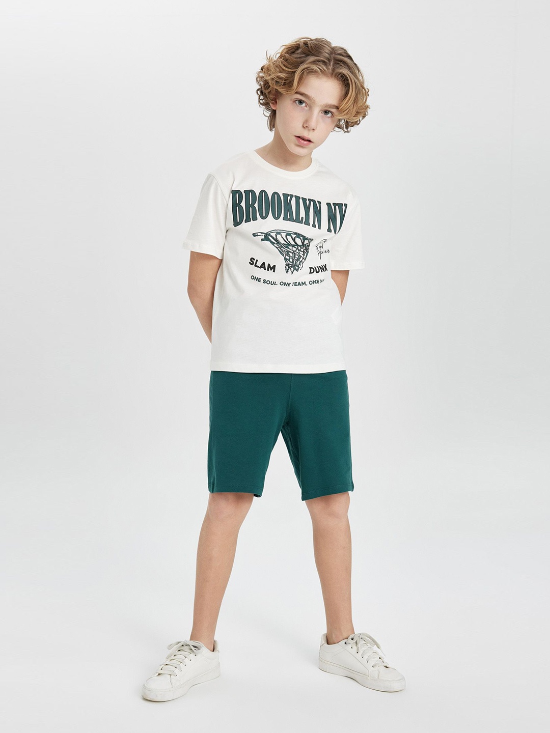 

DeFacto Boys Typography Printed T-shirt With Shorts, White