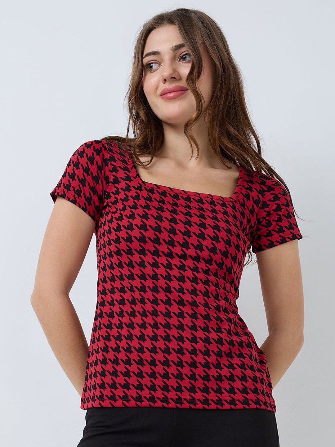 

SZN Square Neck Crop Top, Maroon