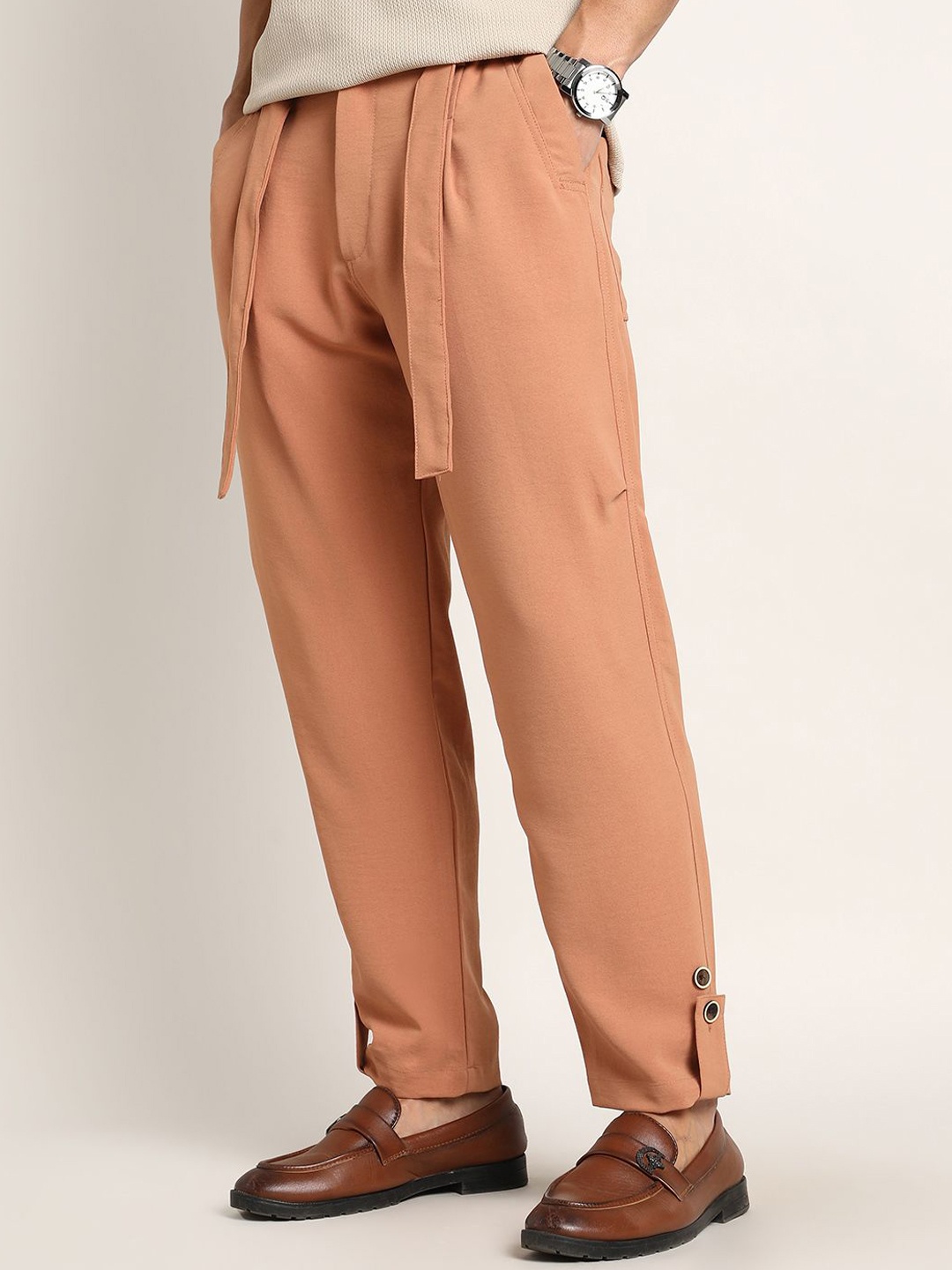 

Campus Sutra Men Comfort Trousers, Orange