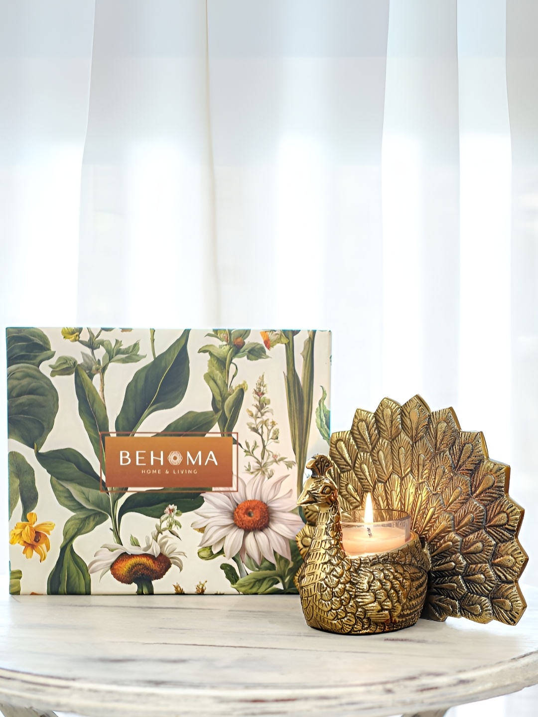 

BEHOMA Gold-Toned Showpiece