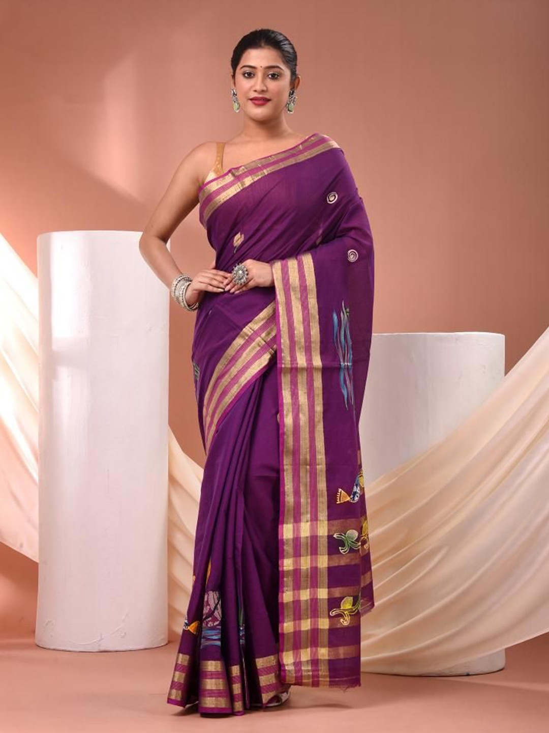 

VIBHAVARI Woven Design Zari Saree, Purple