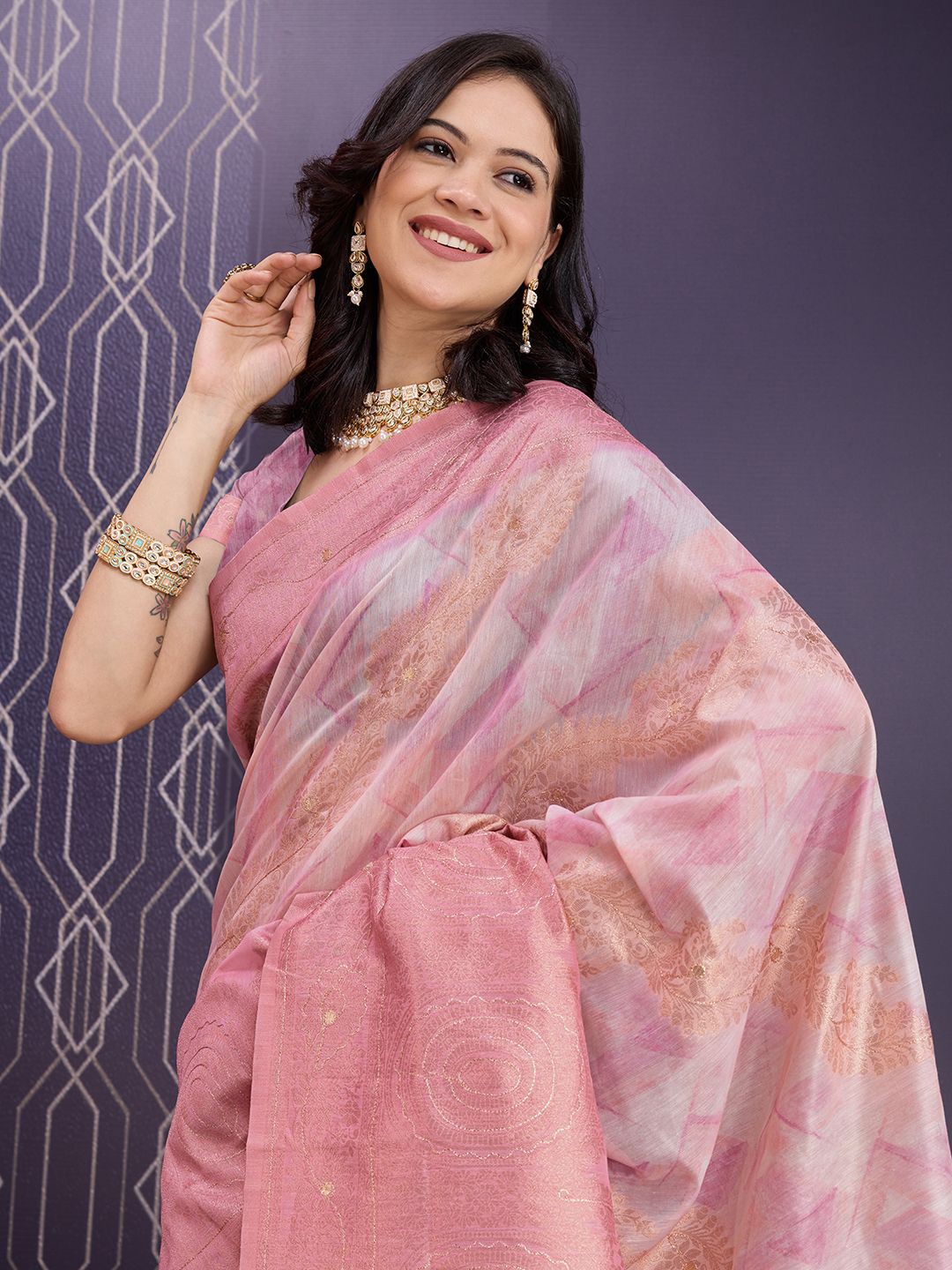 

Mitera Woven Design Zari Saree, Pink