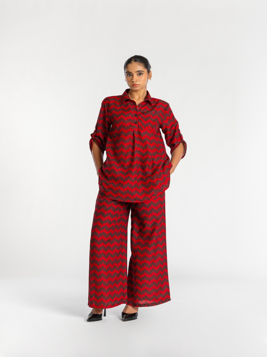 

Past Modern ARTIST Chevron Printed Shirt Collar Tunic With Trousers, Red