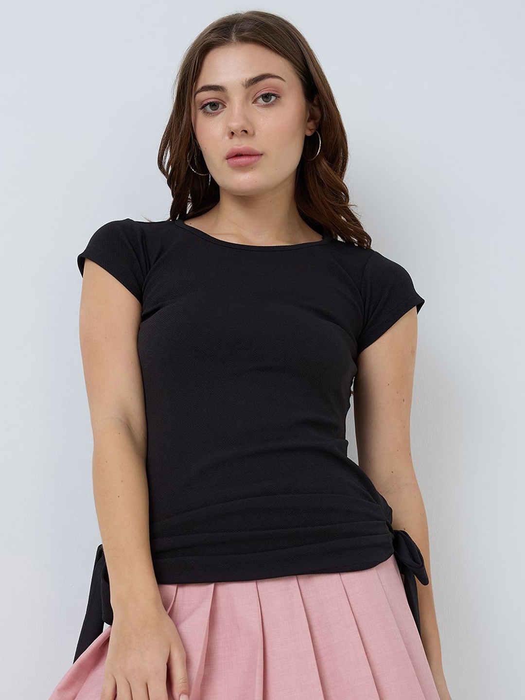 

SZN Solid Round Neck Top, Black