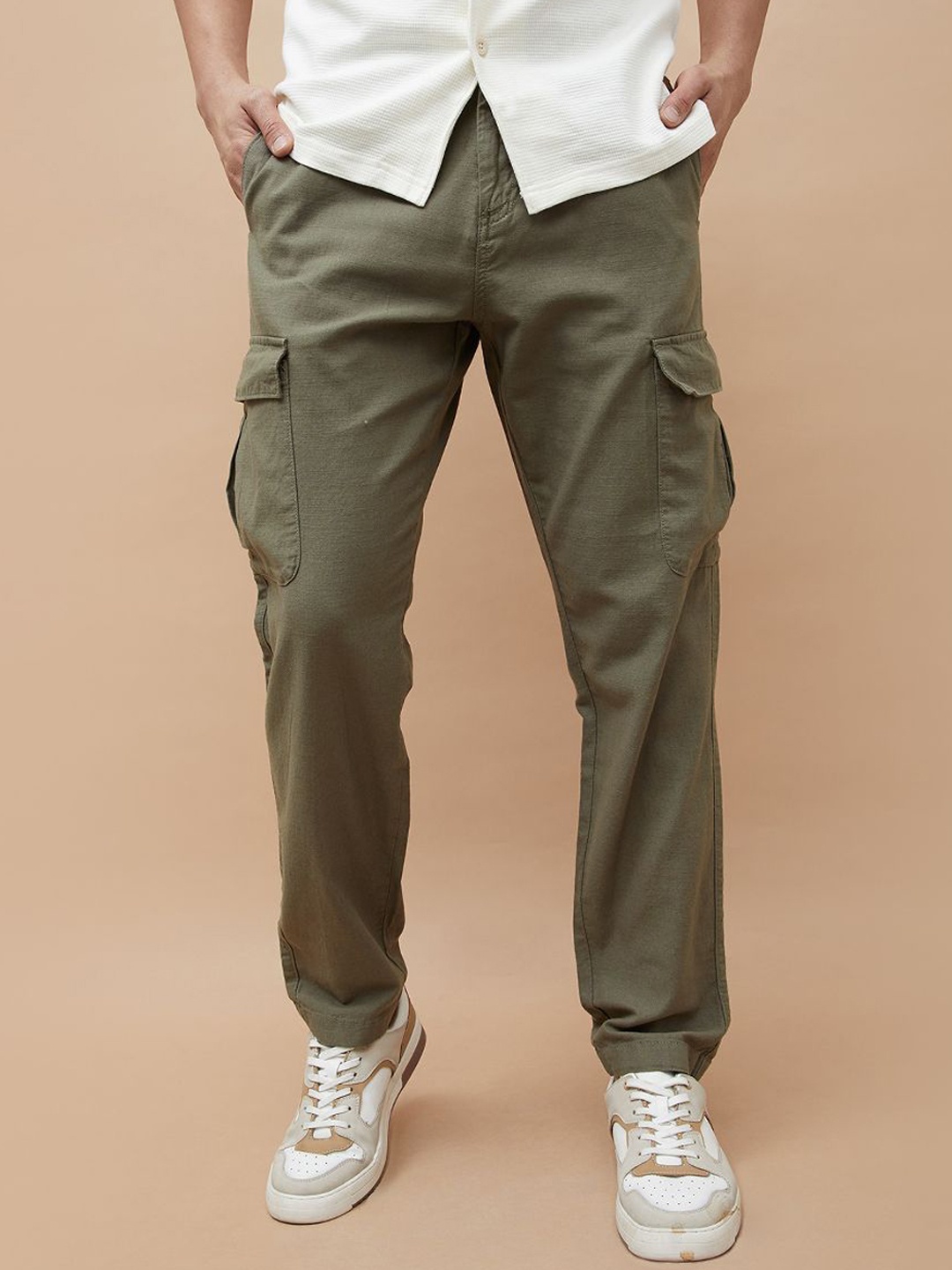 

CODE by Lifestyle Men Cargos Trousers, Olive